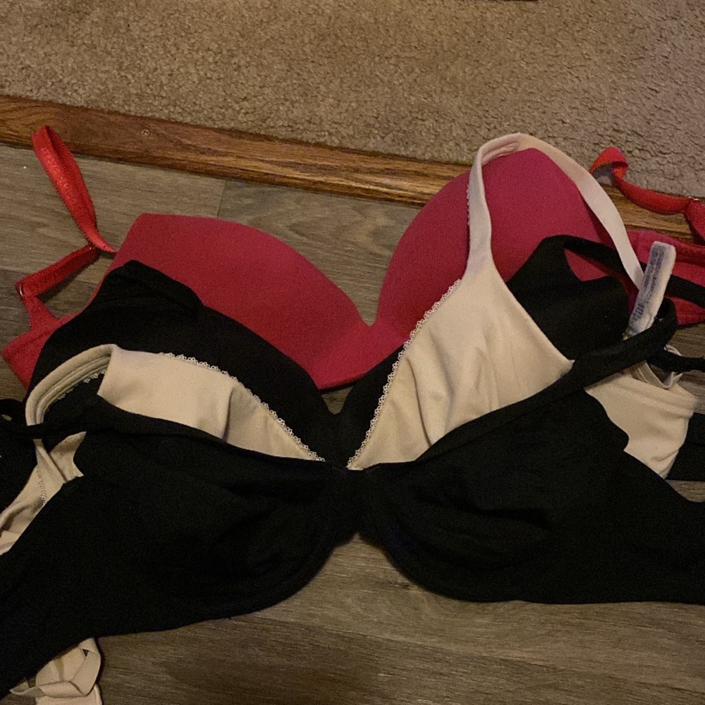 4 Victoria Secret Bras